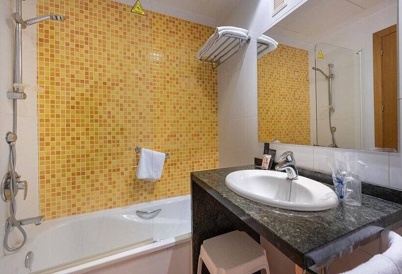 هتل Playas De Guardamar