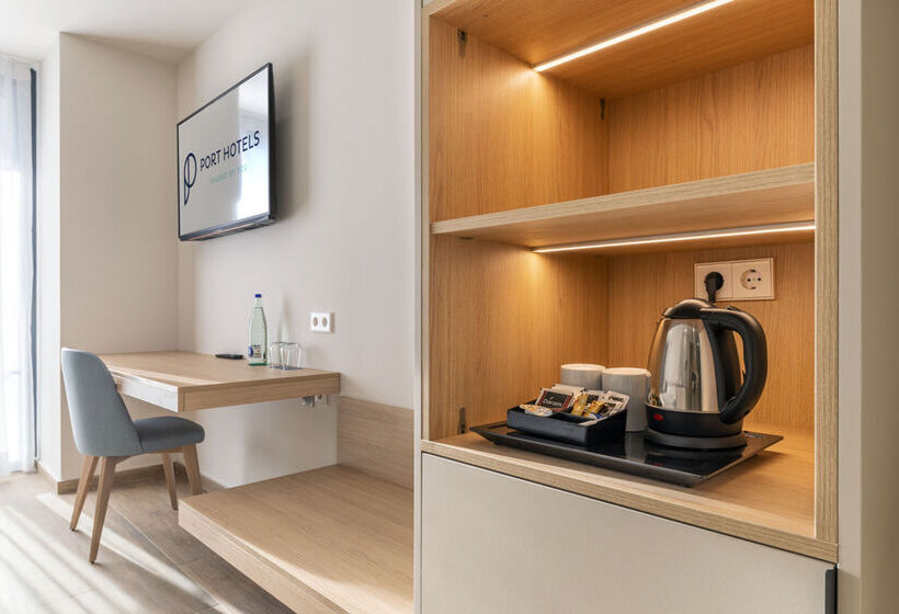 Отель Port Alicante City & Beach