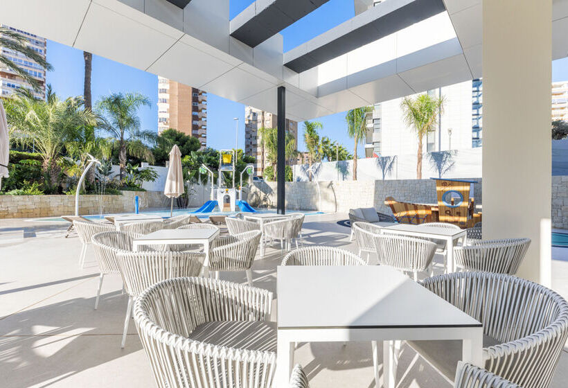 Отель Port Alicante City & Beach