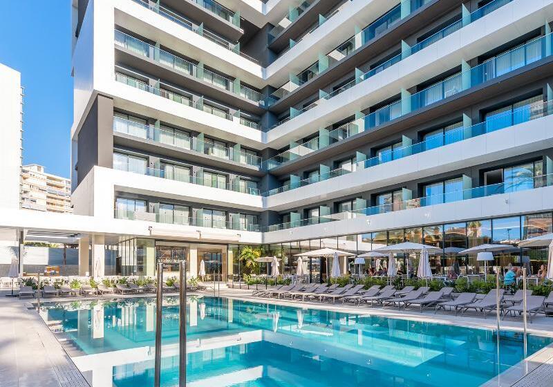 Отель Port Alicante City & Beach