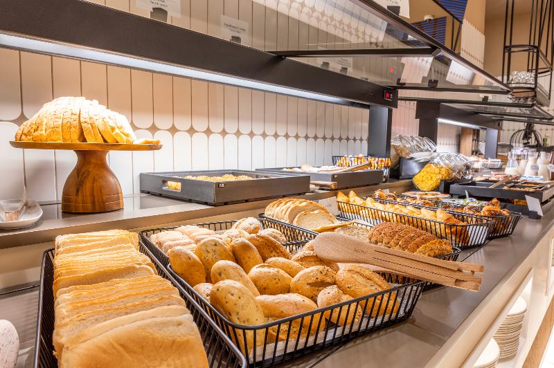 Отель Port Alicante City & Beach