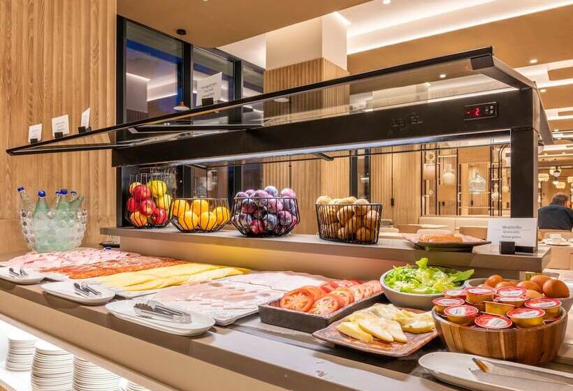 Отель Port Alicante City & Beach