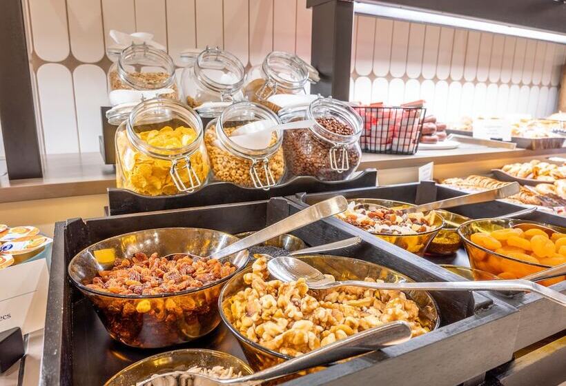 Отель Port Alicante City & Beach