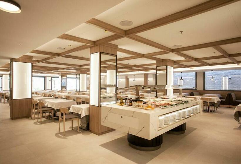 Отель Presidente 4 Sup