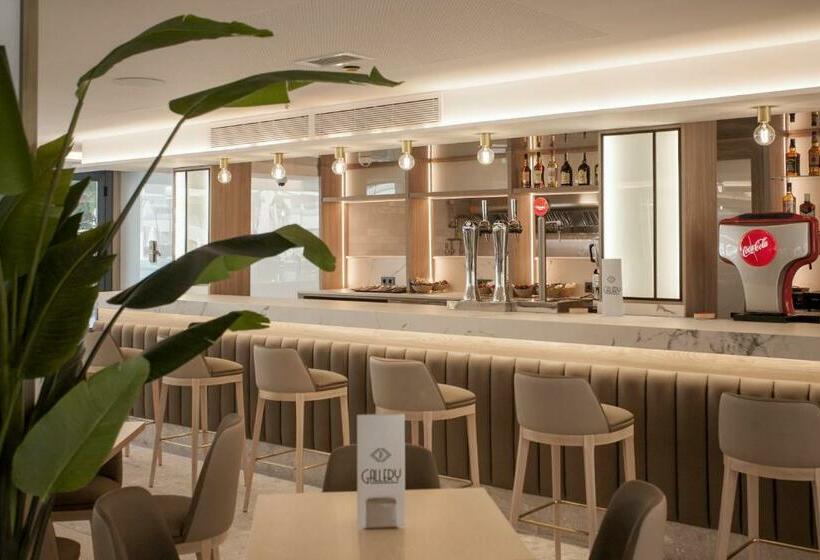 Отель Presidente 4 Sup