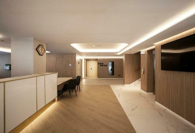 Отель Presidente 4 Sup