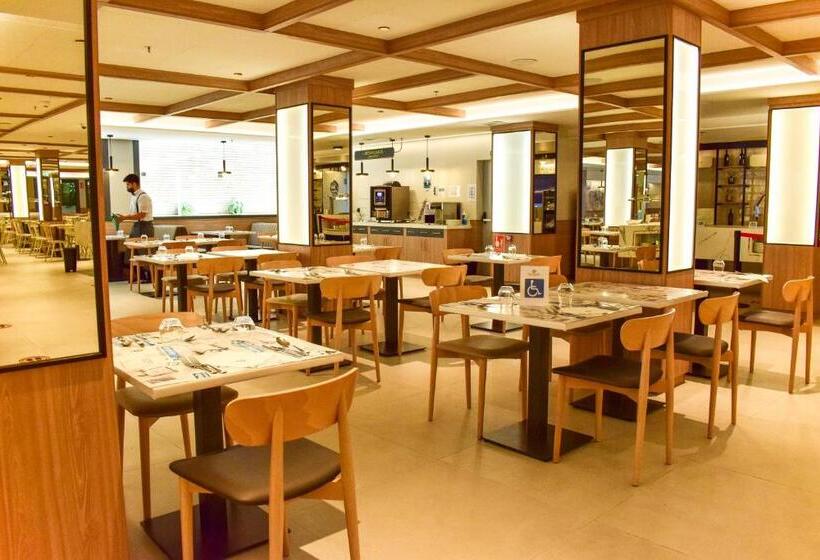 Отель Presidente 4 Sup