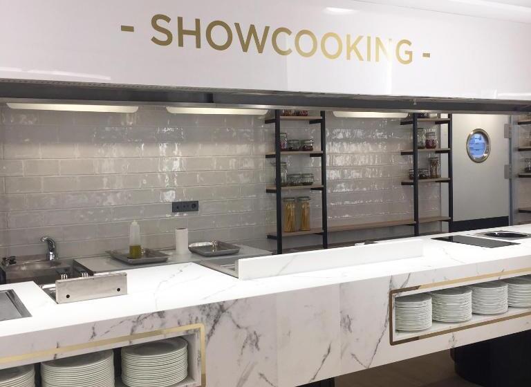 Отель Presidente 4 Sup