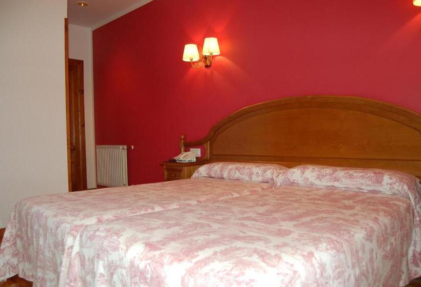 ホテル Puente Romano