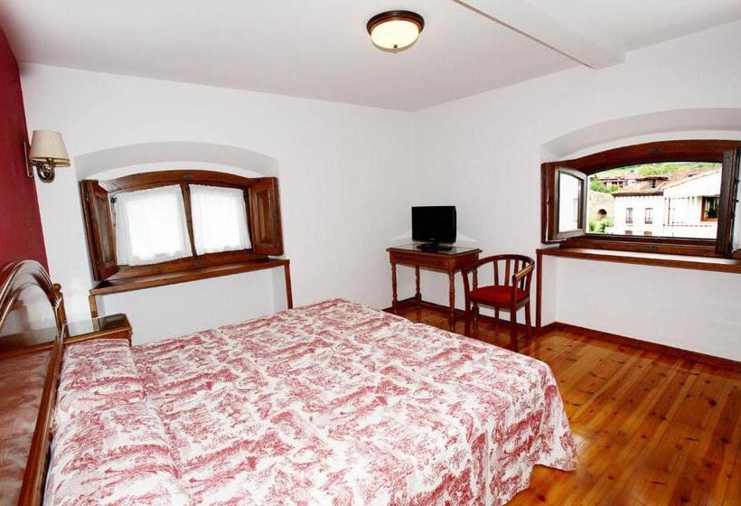 ホテル Puente Romano