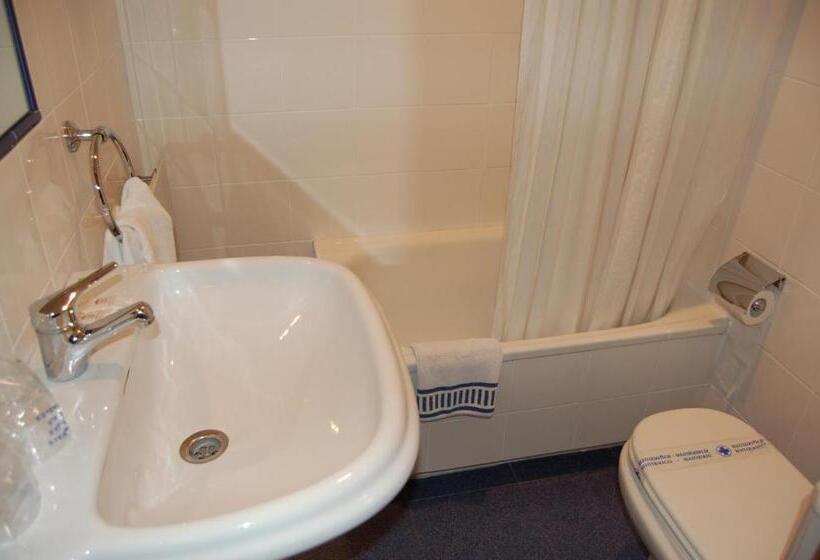 ホテル Puente Romano