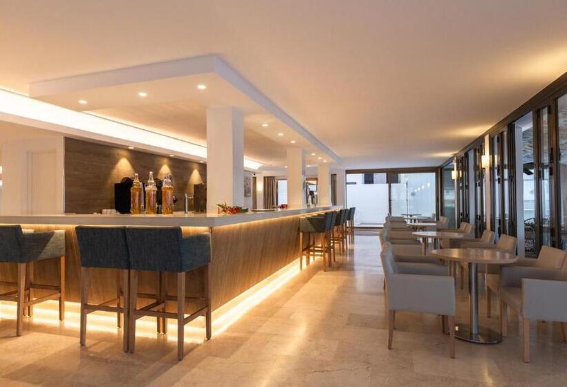 ホテル R2 Veronica