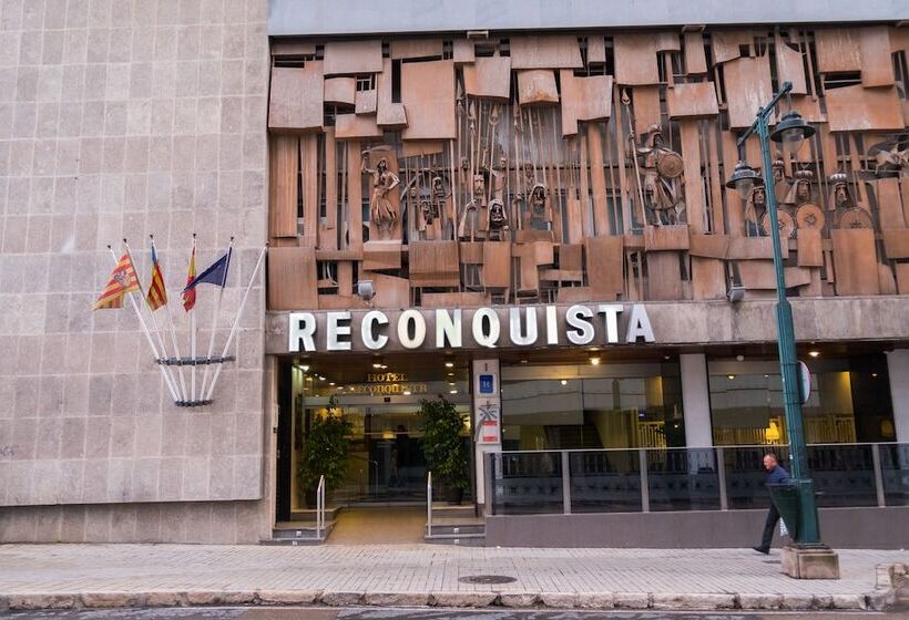 Отель Reconquista