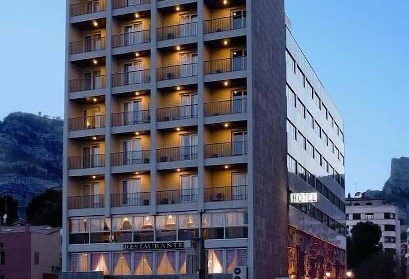 Отель Reconquista