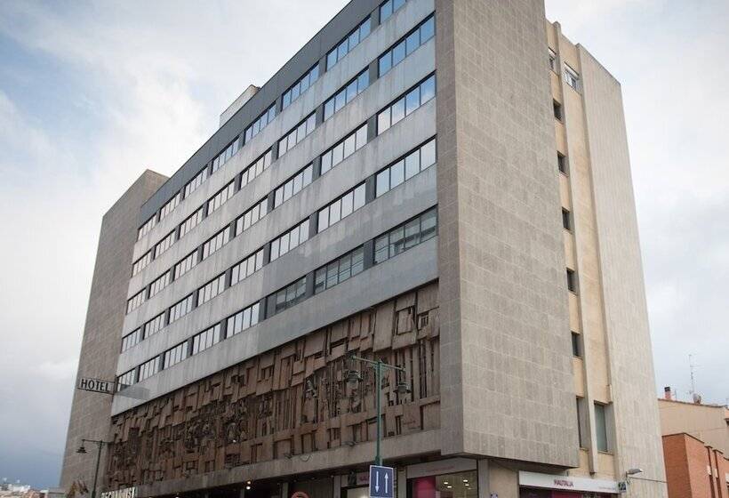 Отель Reconquista