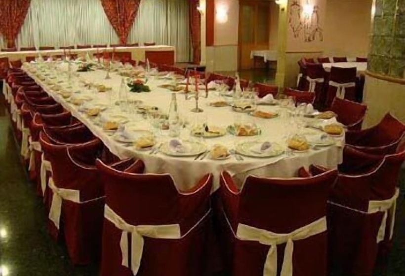 Отель Reconquista