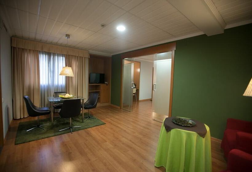 Отель Reconquista