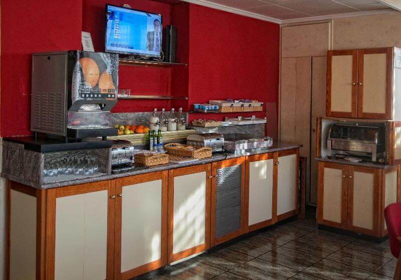 Отель Reconquista