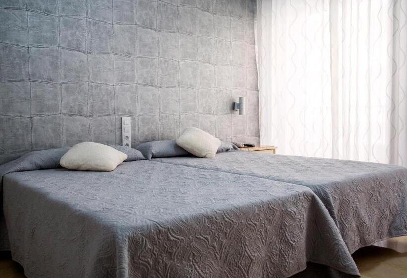 هتل Reina Victoria