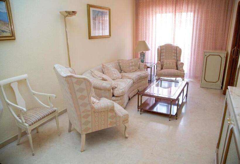 هتل Reina Victoria