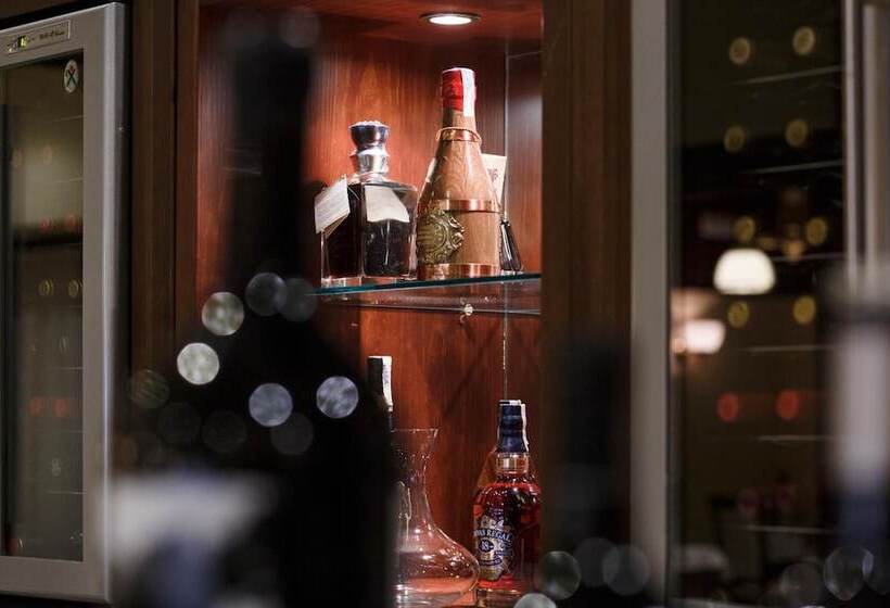 هتل Restaurante Emilio