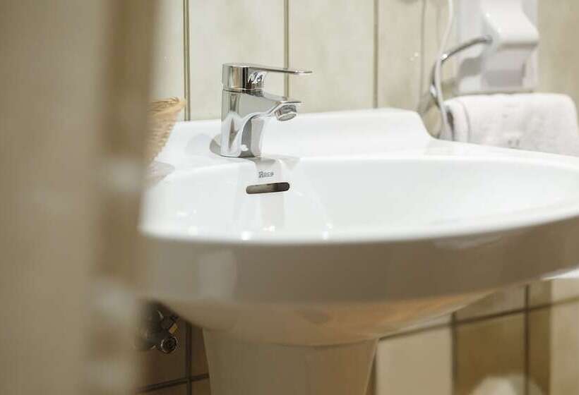 هتل Restaurante Emilio