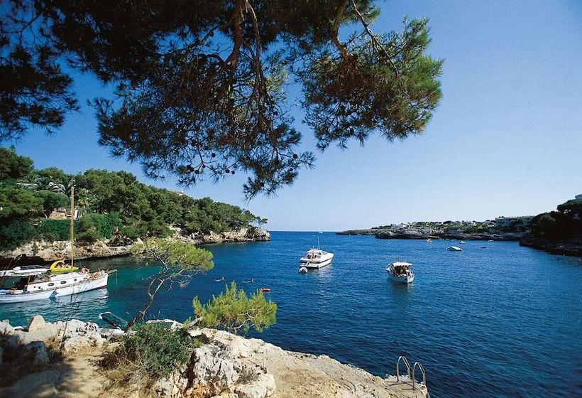 ホテル Robinson Cala Serena