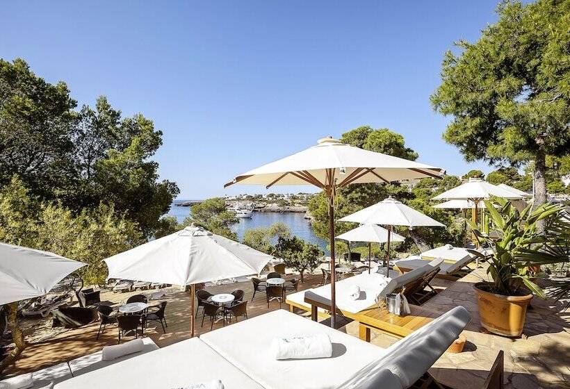 ホテル Robinson Cala Serena