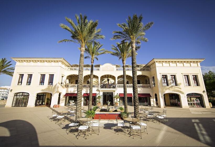 ホテル Robinson Cala Serena