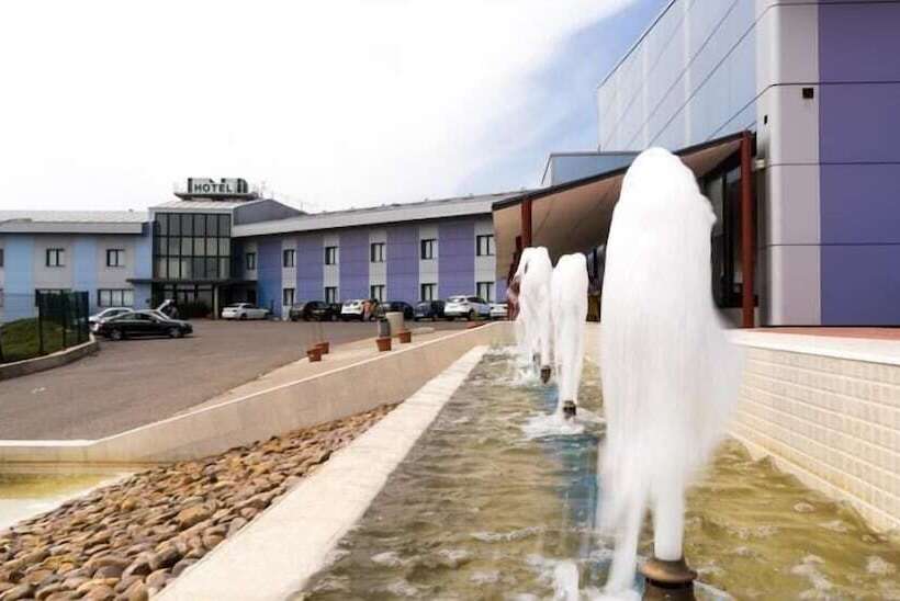 هتل Romero Merida