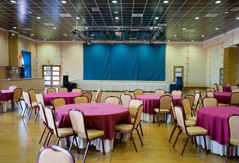 هتل Romero Merida