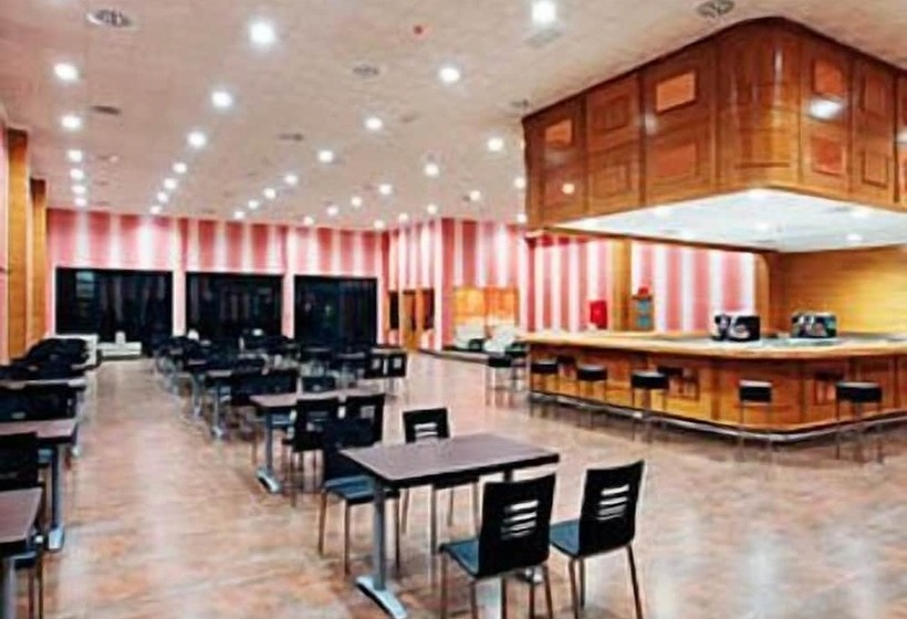 هتل Romero Merida