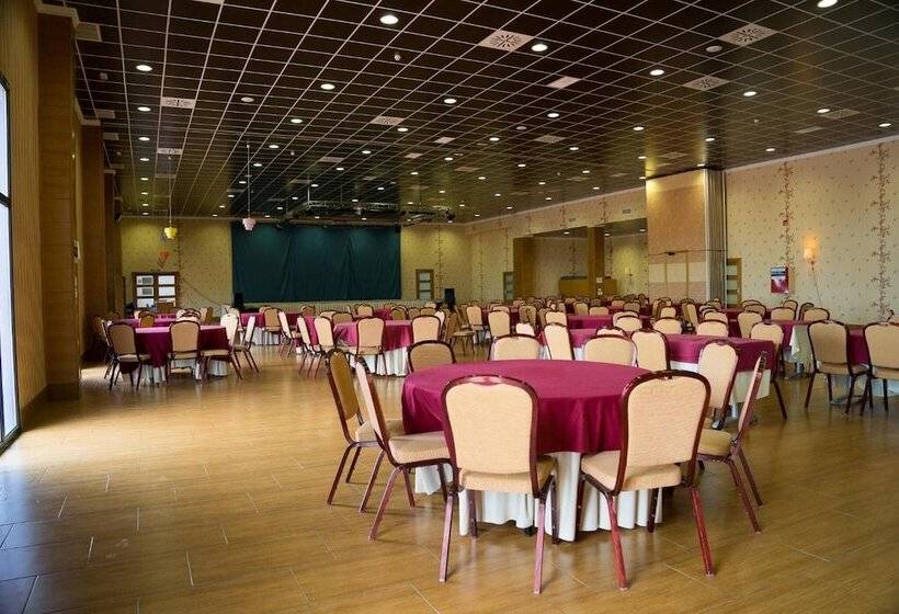 هتل Romero Merida