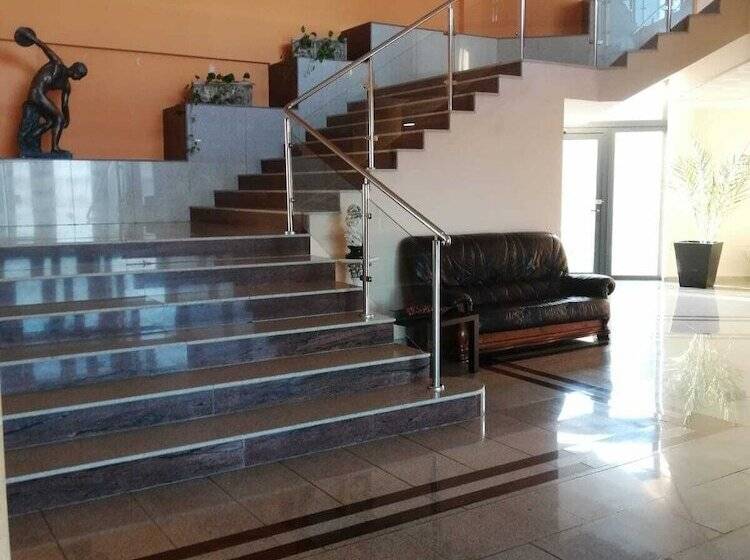 هتل Romero Merida