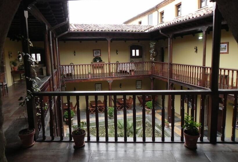 田舎風ホテル Castillo Valdés Salas