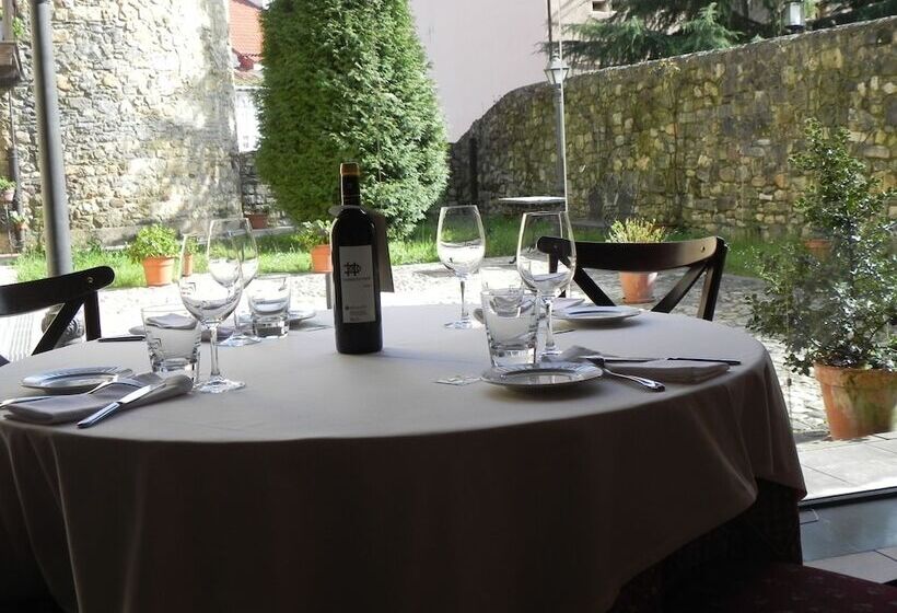 田舎風ホテル Castillo Valdés Salas