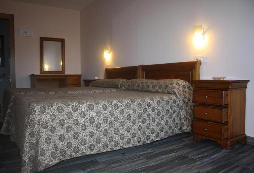 فندق ريفى Lupa