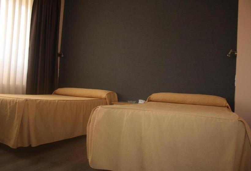 فندق ريفى Lupa