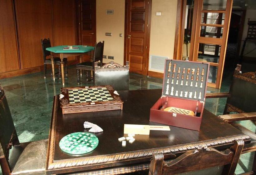 فندق ريفى Lupa