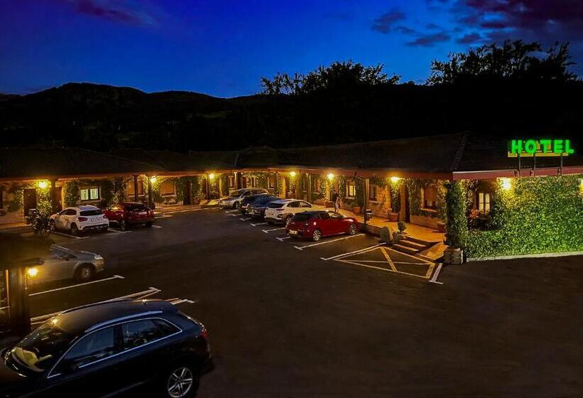 فندق ريفى Rural La Ruta De Cabrales