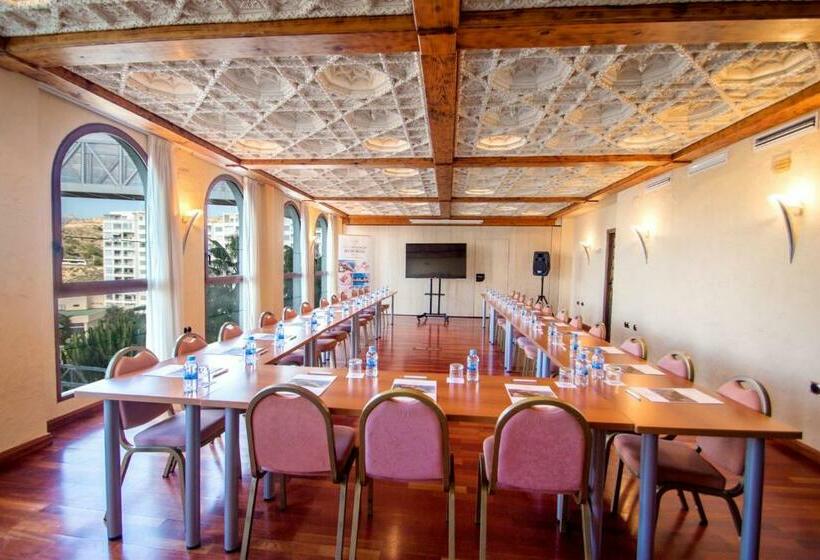 Отель Servigroup Montiboli