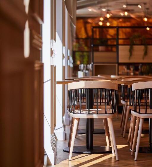 فندق Silken Ciudad De Vitoria