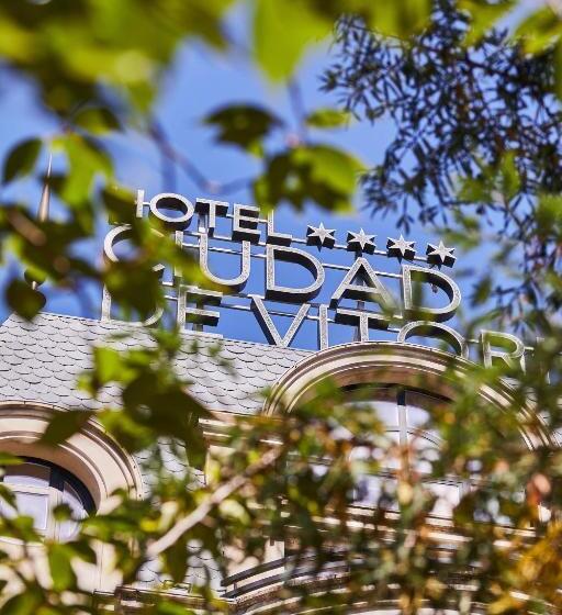 فندق Silken Ciudad De Vitoria