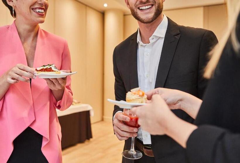 فندق Silken Ciudad De Vitoria