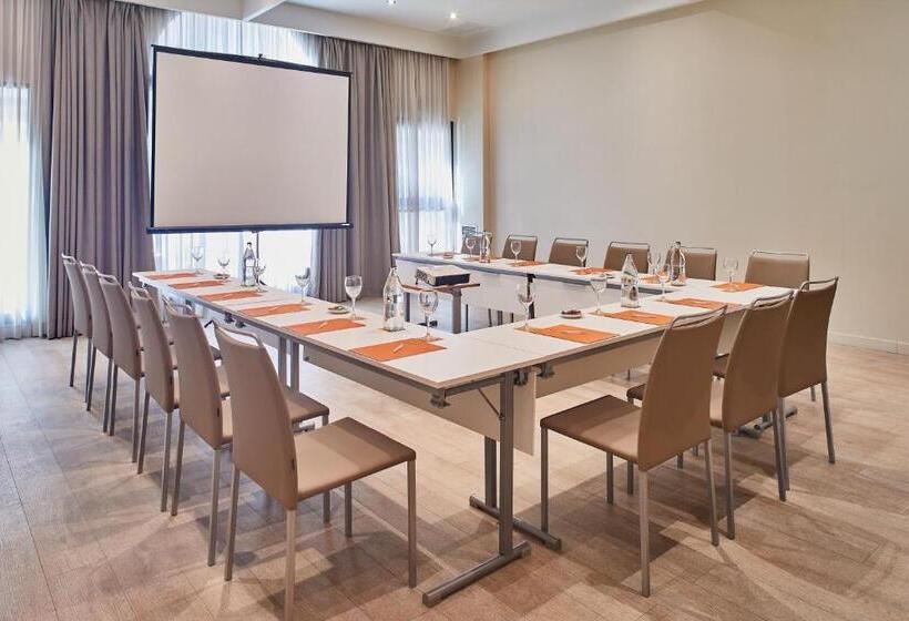 فندق Silken Ciudad De Vitoria