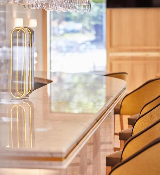 فندق Silken Ciudad De Vitoria