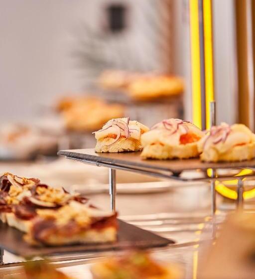 فندق Silken Ciudad De Vitoria