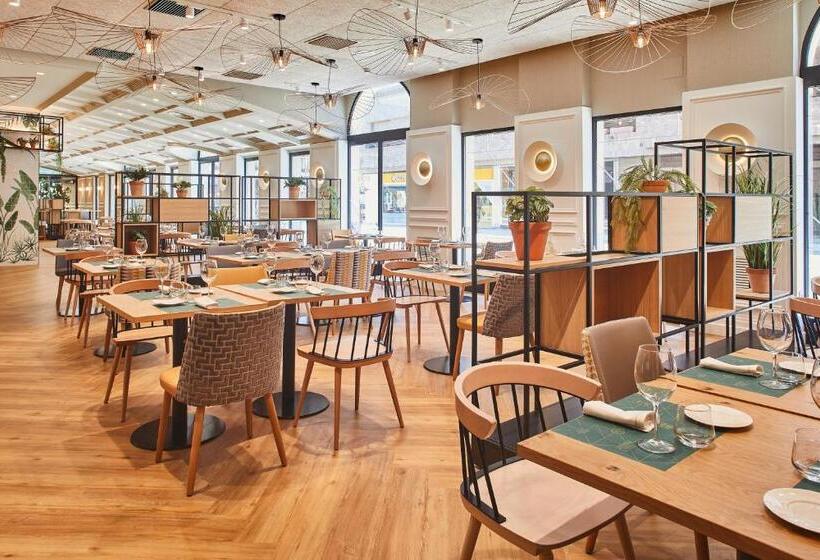 فندق Silken Ciudad De Vitoria