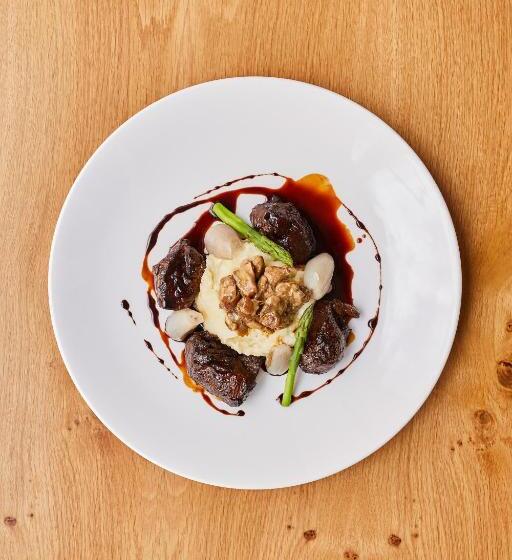 فندق Silken Ciudad De Vitoria