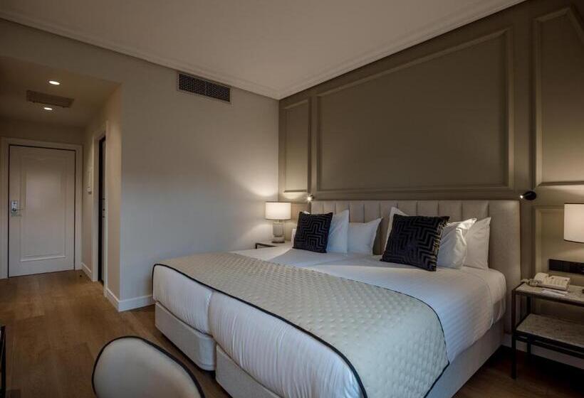 فندق Silken Ciudad De Vitoria